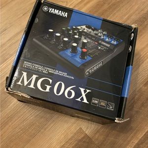 Yamaha Mixing Console 6 channel